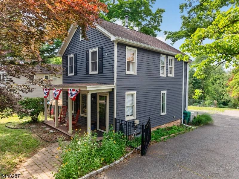 79 W Main St, Mendham Boro, NJ 07945