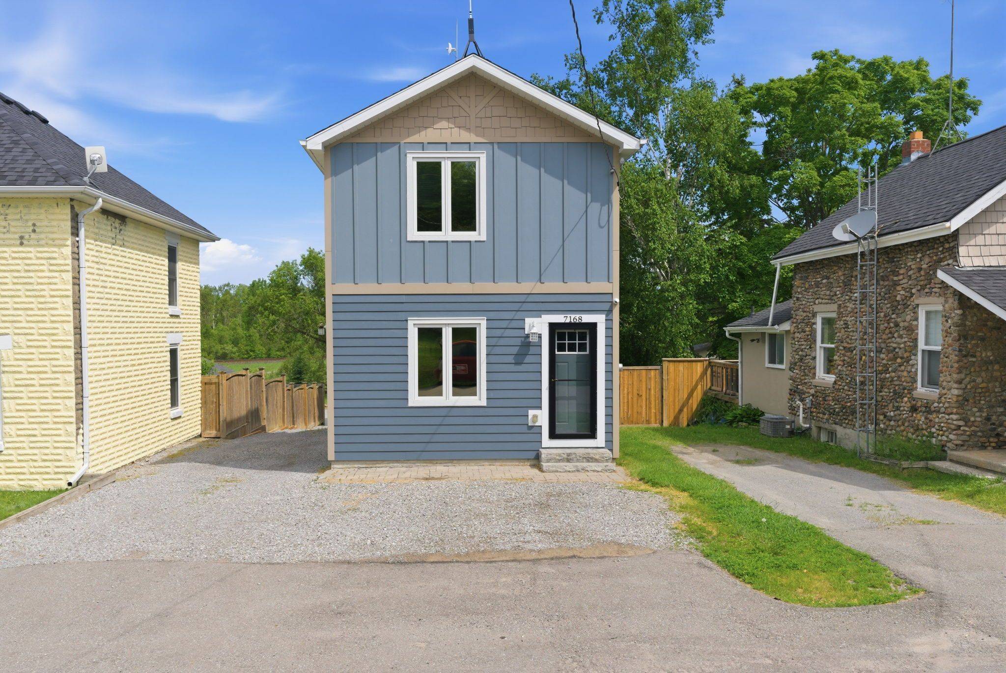 7168 Old Shiloh RD, Georgina, ON L0E 1N0