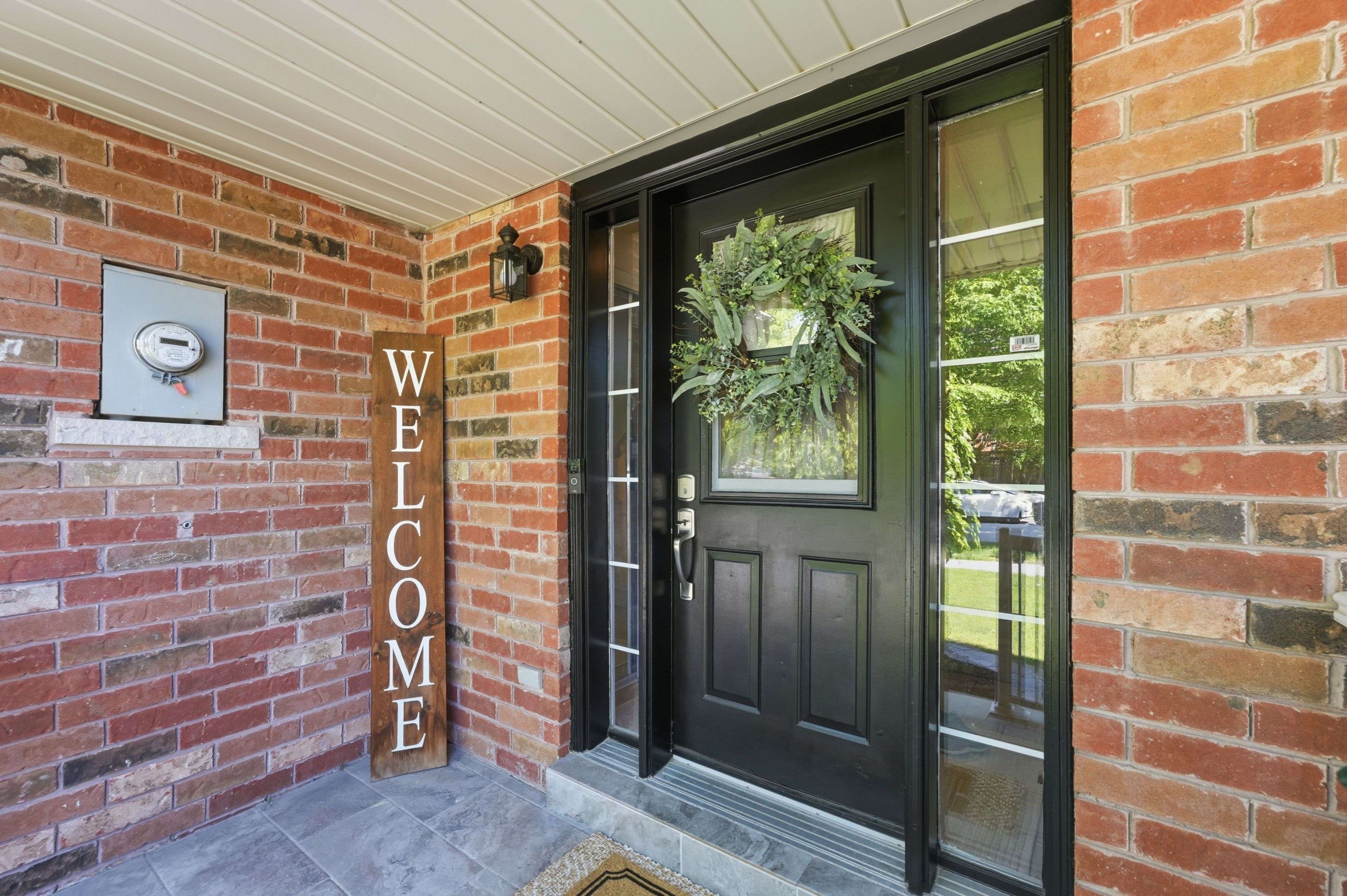 3 Battenberg CT, East Gwillimbury, ON L0G 1M0