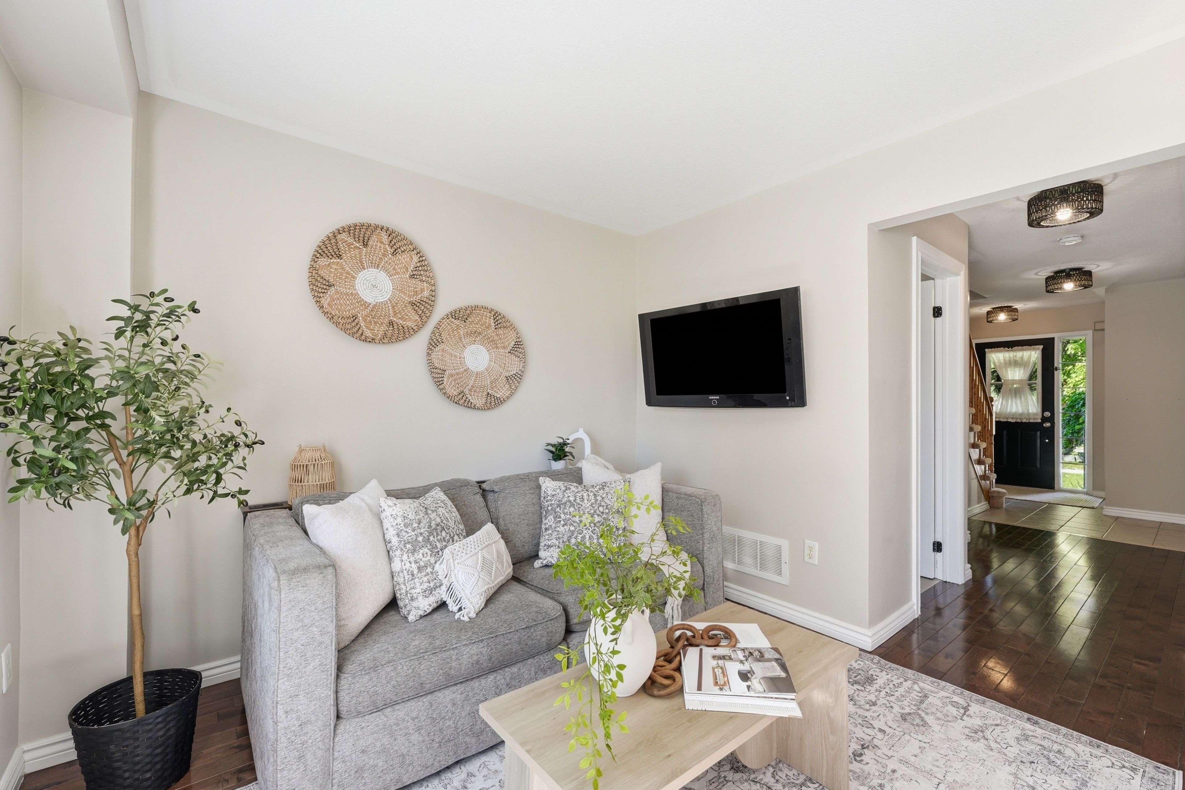3 Battenberg CT, East Gwillimbury, ON L0G 1M0