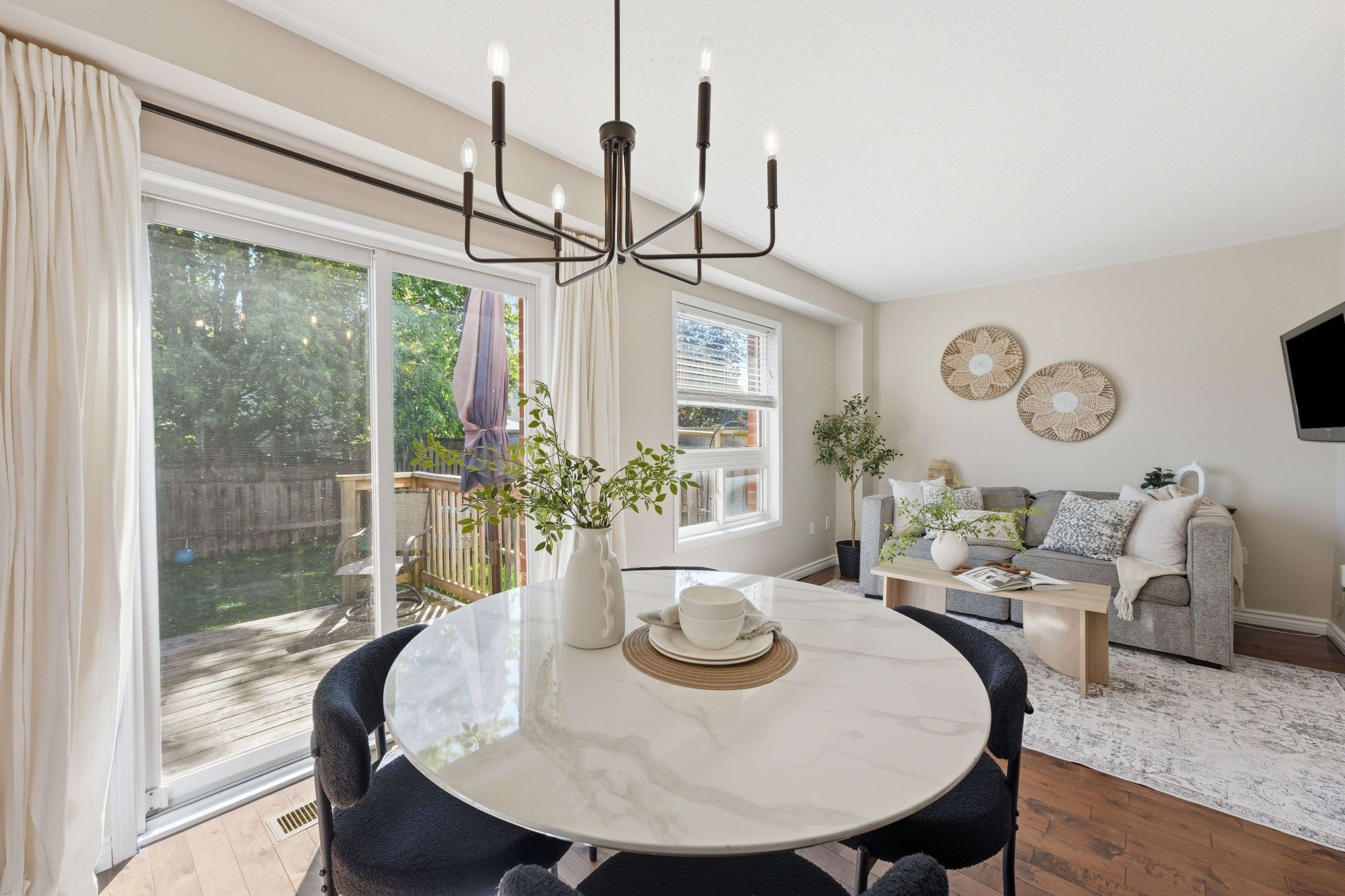 3 Battenberg CT, East Gwillimbury, ON L0G 1M0