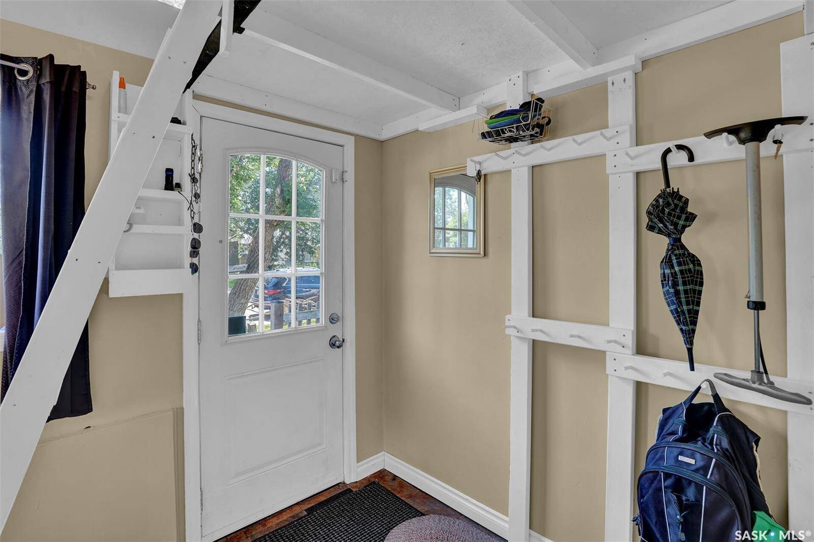 1220 QUEEN STREET, Regina, SK S4T 4B4