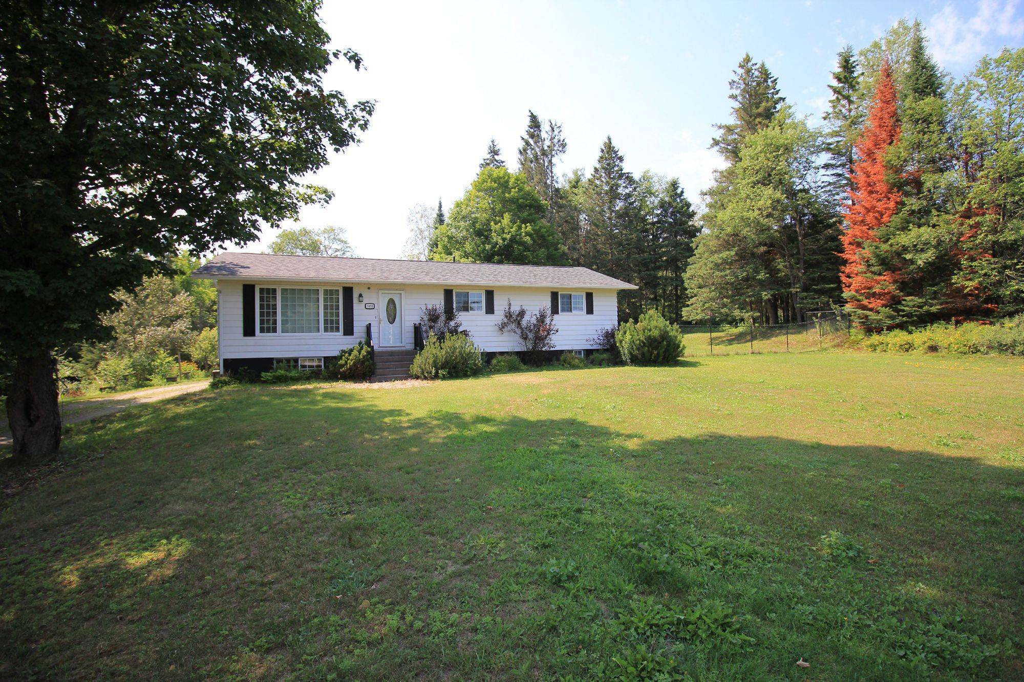 5472 Loop RD, Highlands East, ON K0L 2A0