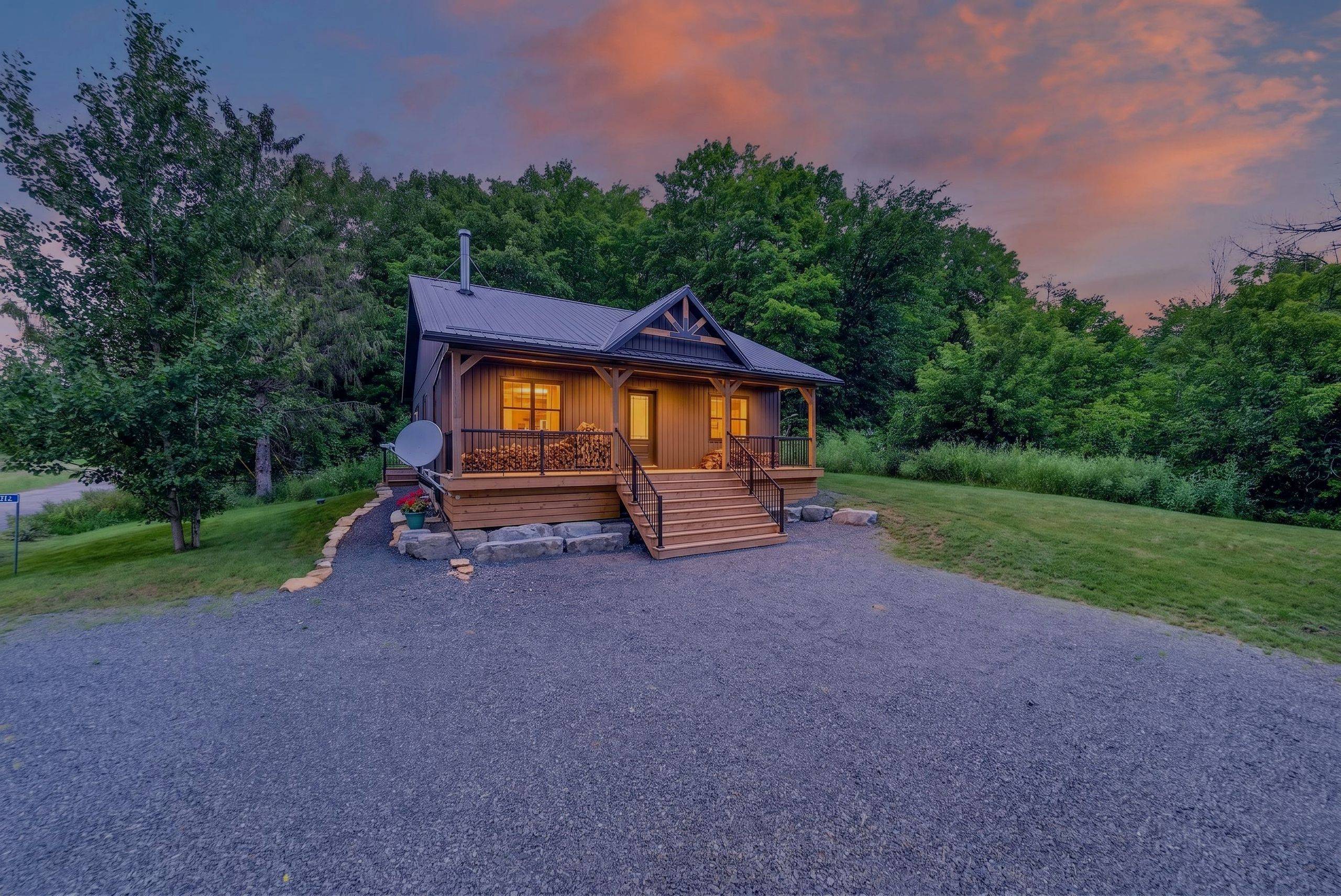 106 Long Point RD, Leeds And The Thousand Islands, ON K0E 1N0