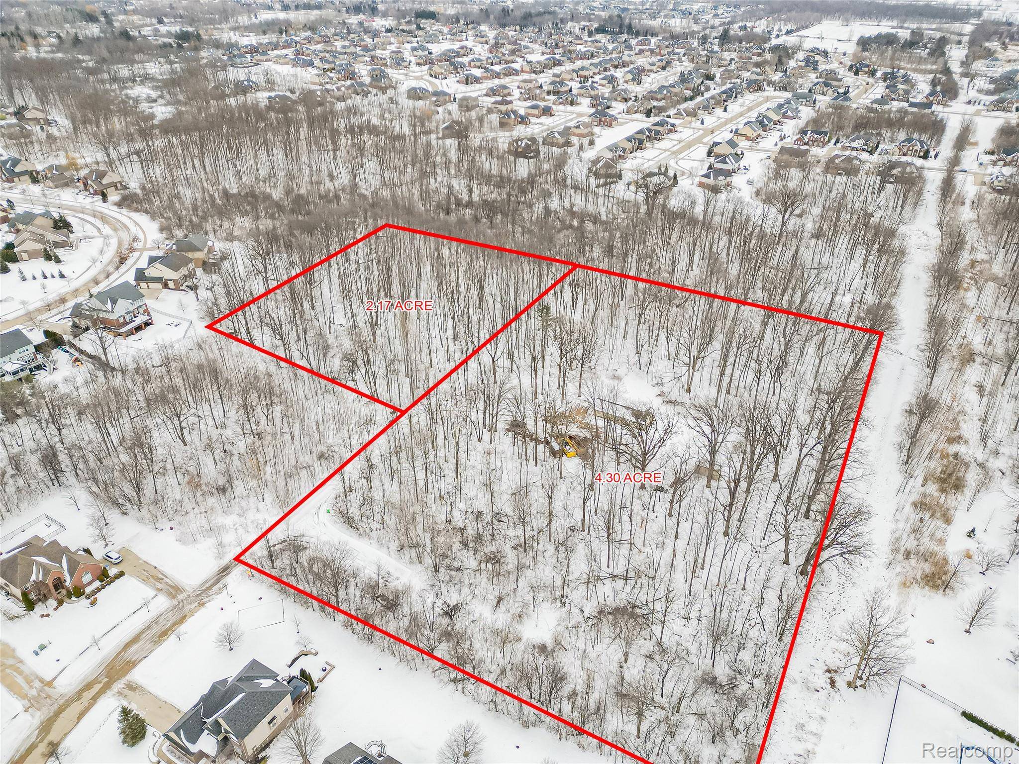 52485 10 Mile RD, Lyon Charter Township, MI 48178