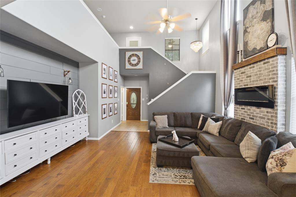 1232 Hayden Lane, Savannah, TX 76227