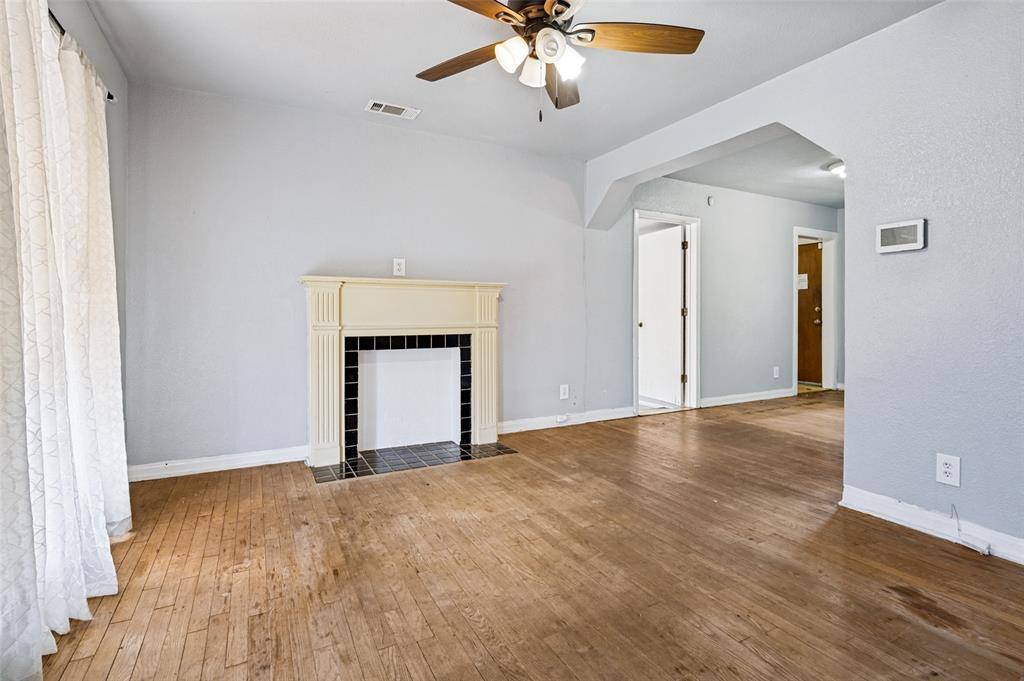 1343 E Ann Arbor Avenue, Dallas, TX 75216