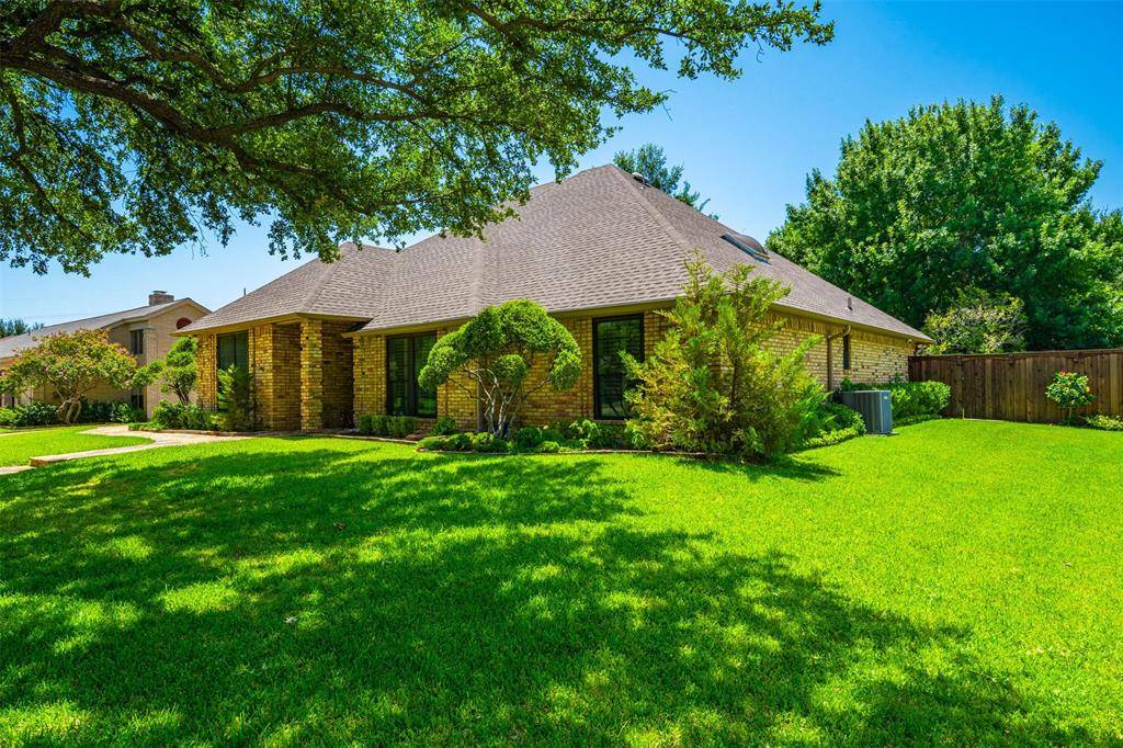 6633 Eton Court, Benbrook, TX 76132