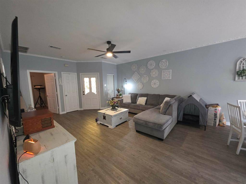 106 Callie Lane, Gun Barrel City, TX 75156