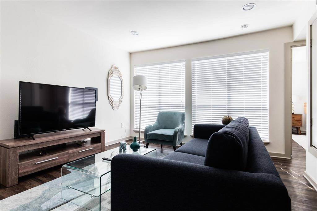2806 Reagan Street #102, Dallas, TX 75219