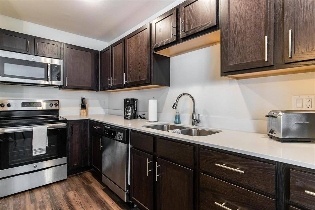 2806 Reagan Street #102, Dallas, TX 75219