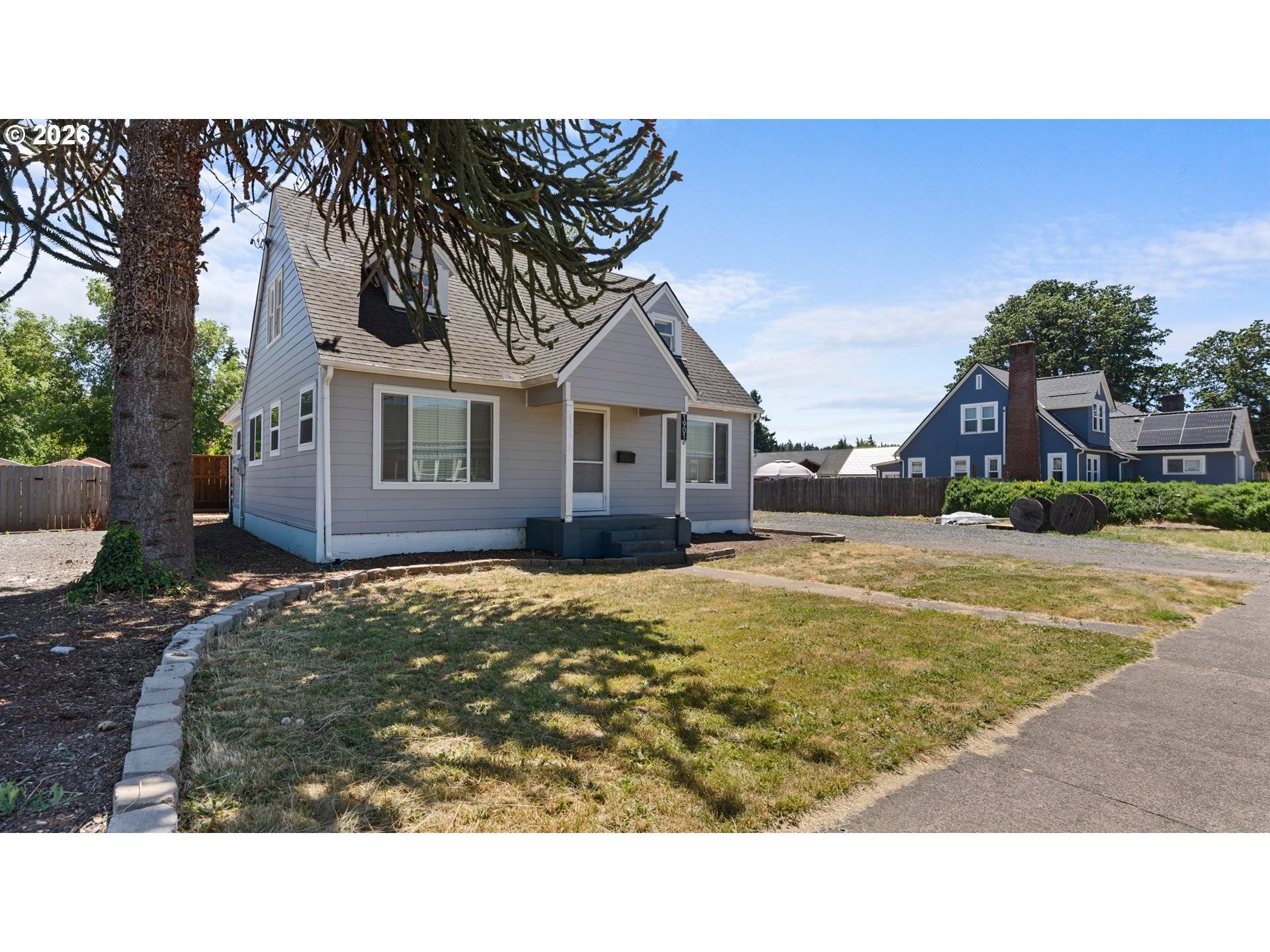 1901 LONG ST, Sweet Home, OR 97386
