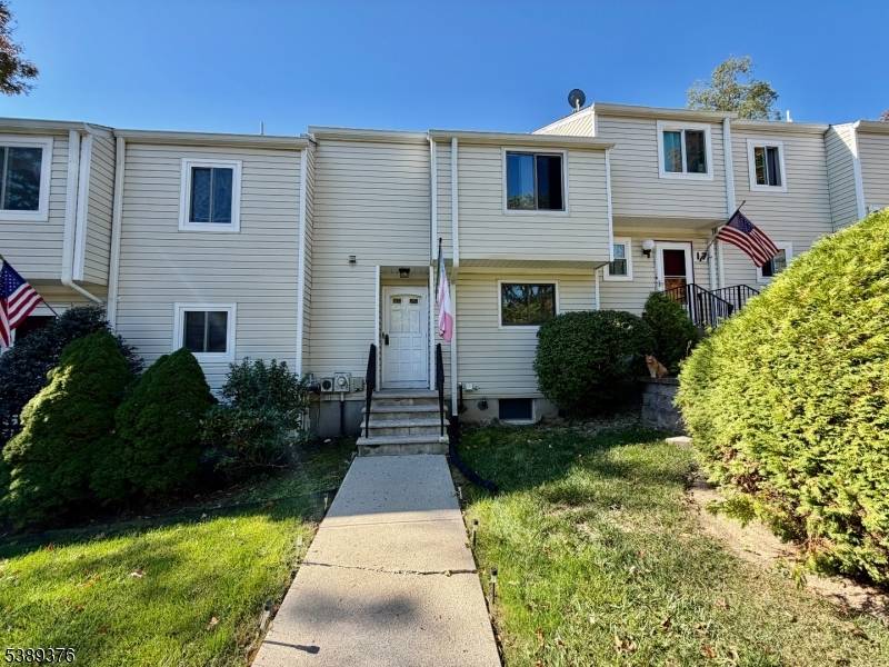 15 Shady Ln, Hardyston Twp., NJ 07419