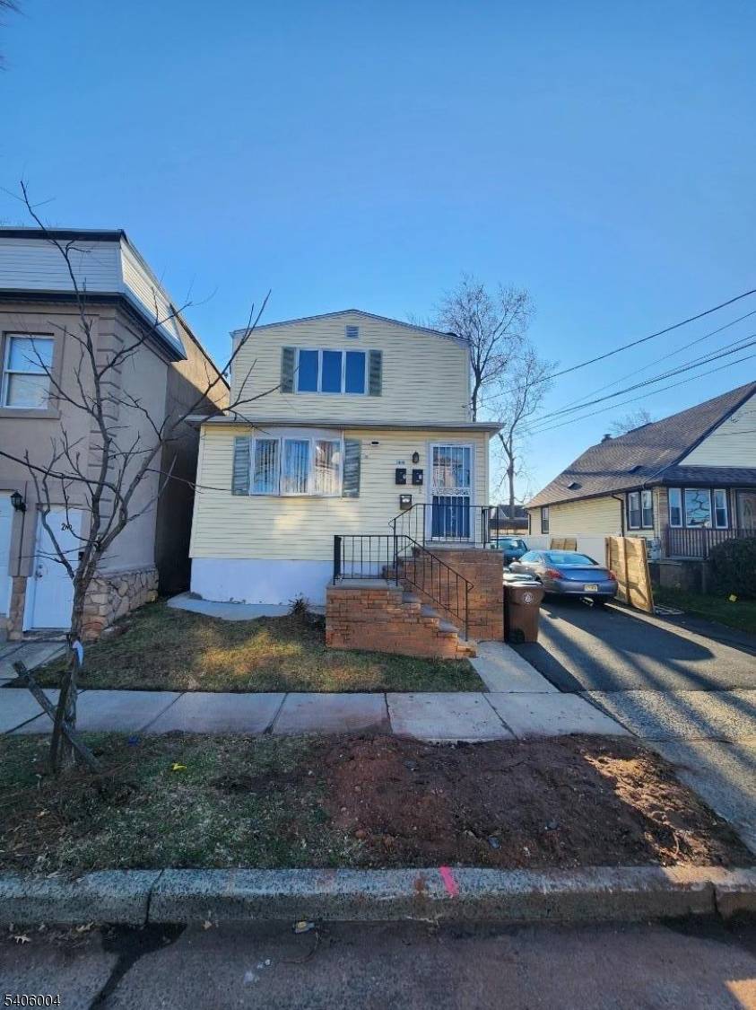 1310 E Henry St, Linden City, NJ 07036