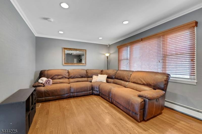 59 Mitchell Ave, Totowa Boro, NJ 07512