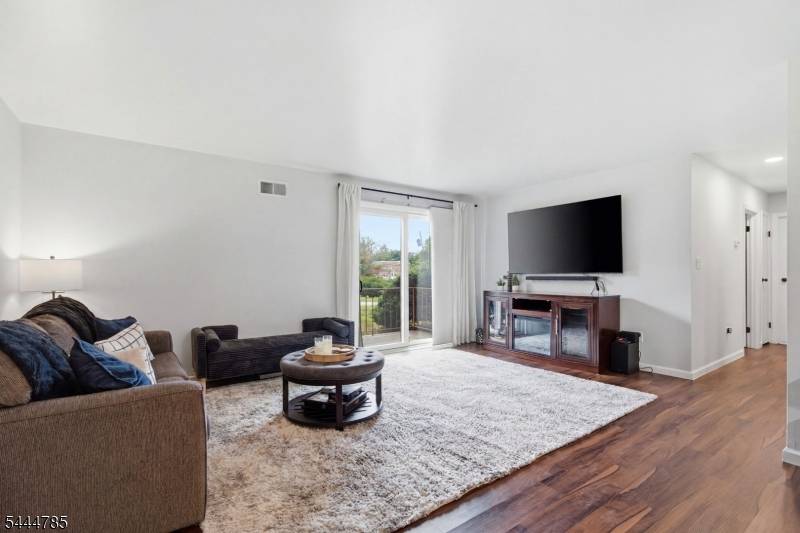 315 Ringwood Ave, Pompton Lakes Boro, NJ 07442