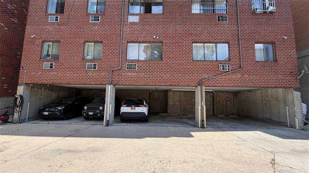 41-58 71st ST, Queens, NY 11377