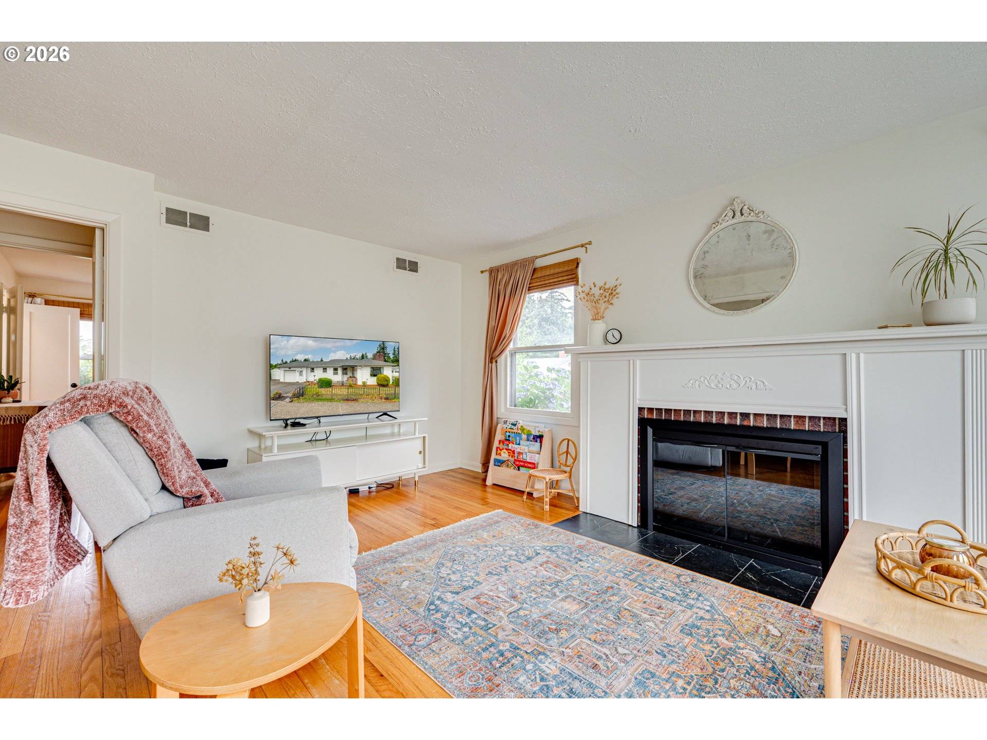 813 N 16TH AVE, Kelso, WA 98626