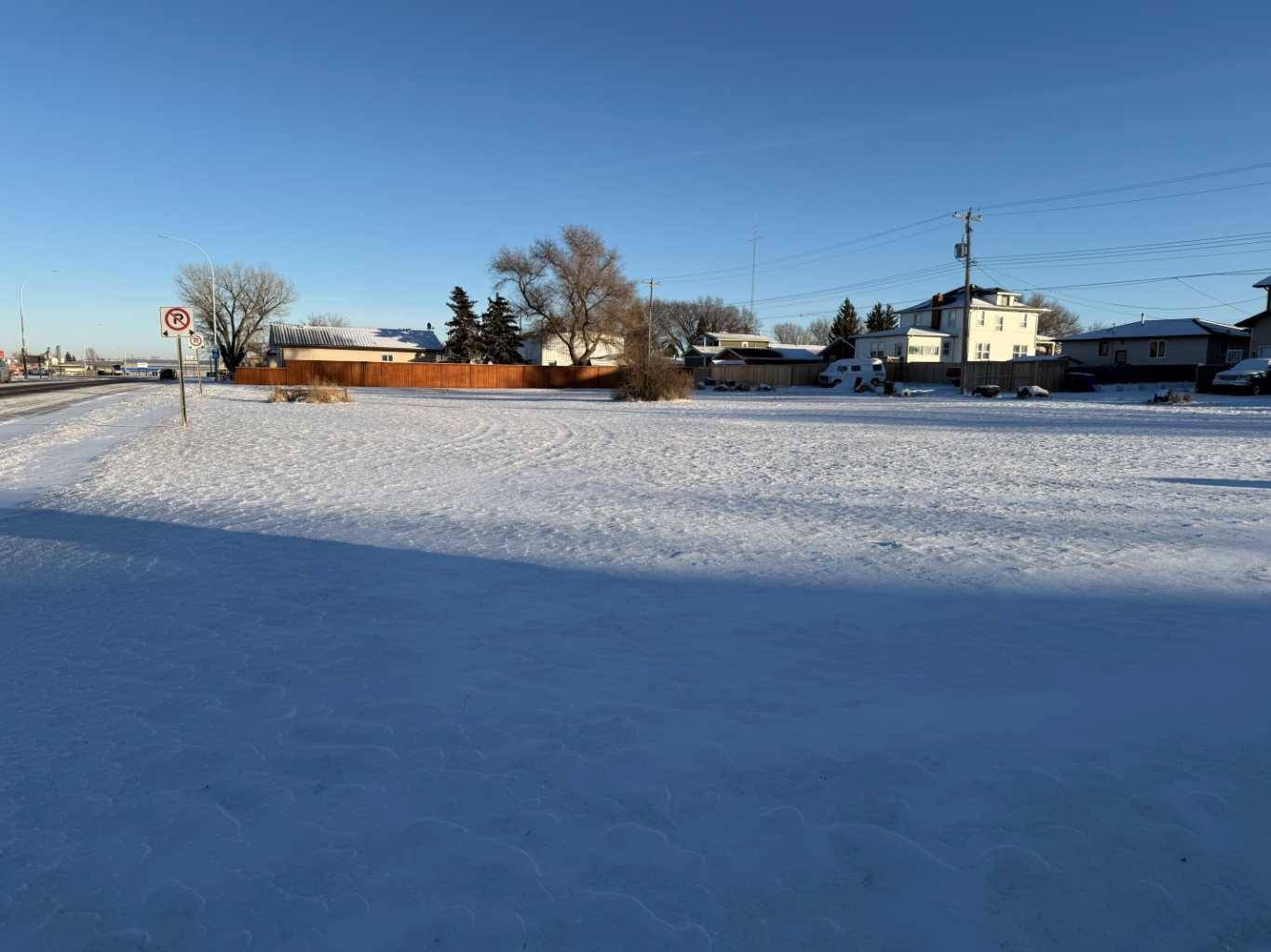 101 7 AVE E, Bow Island, AB T0K 0G0