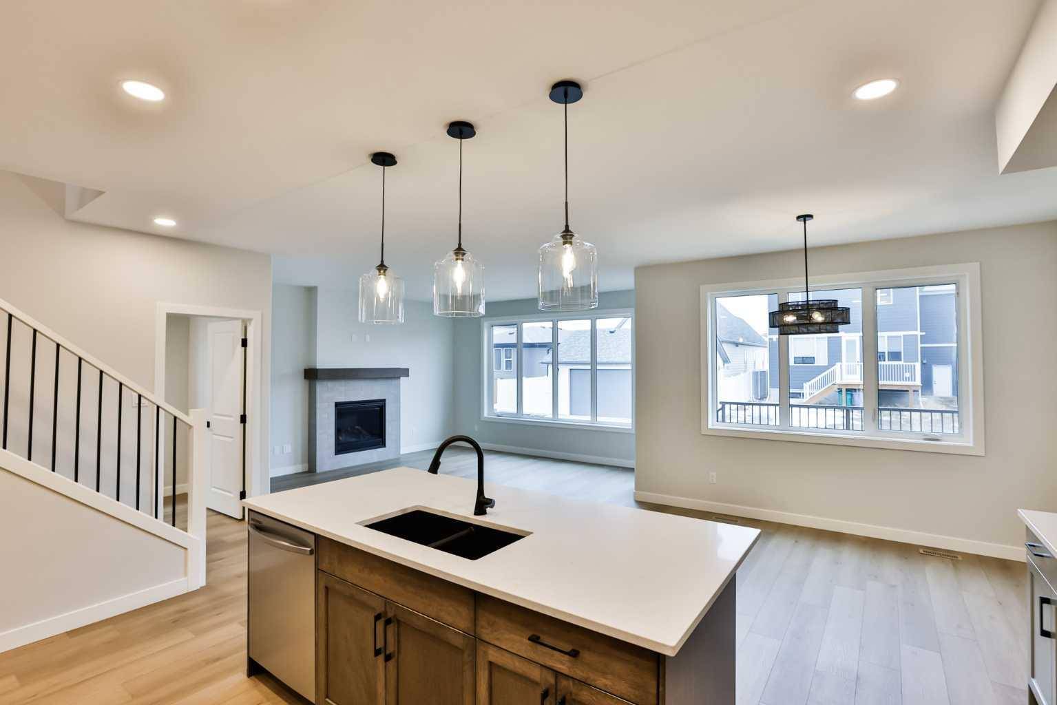 668 Devonia RD W, Lethbridge, AB T1J 5W3