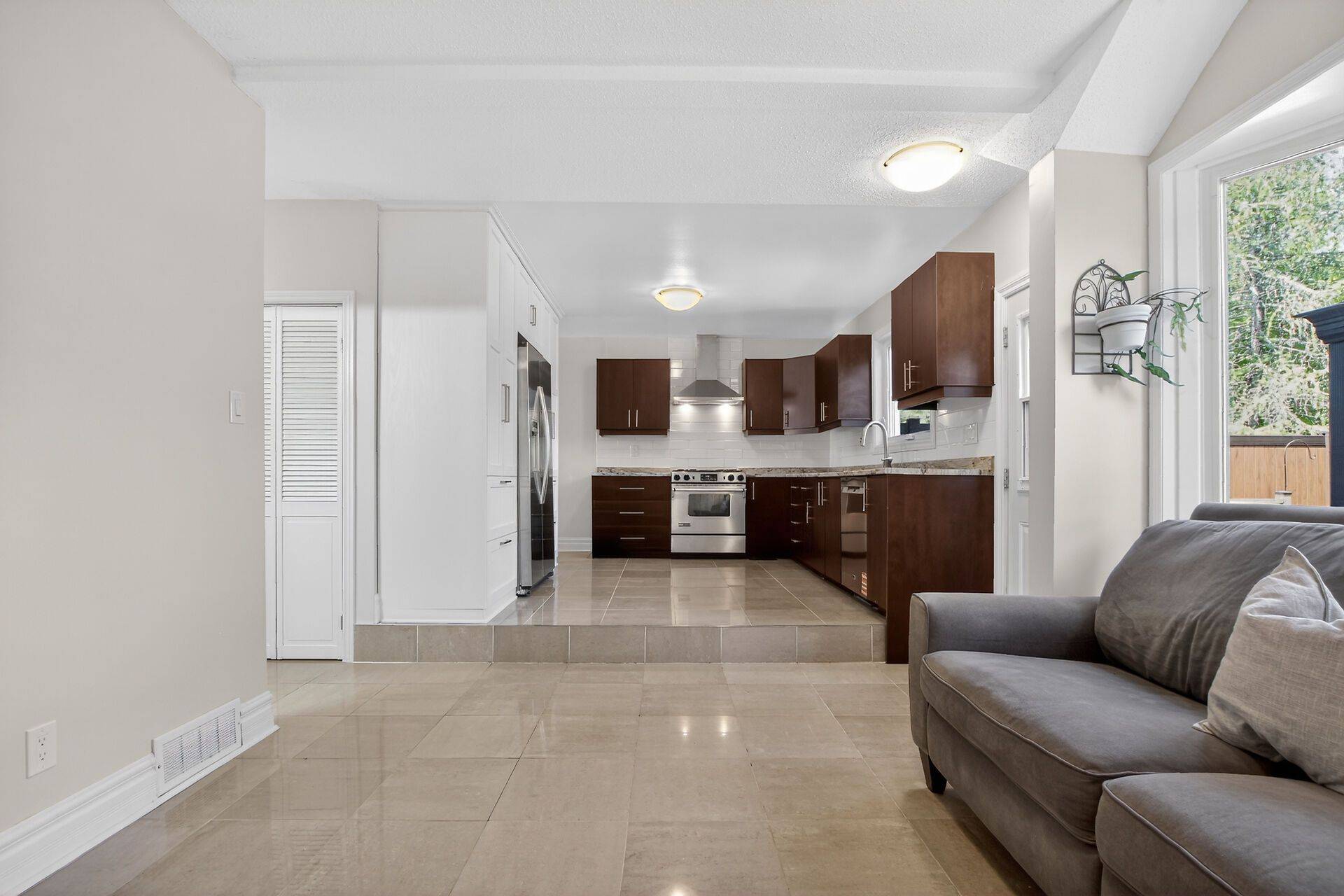 2769 Massicotte LN, Blossom Park - Airport And Area, ON K1T 3H1
