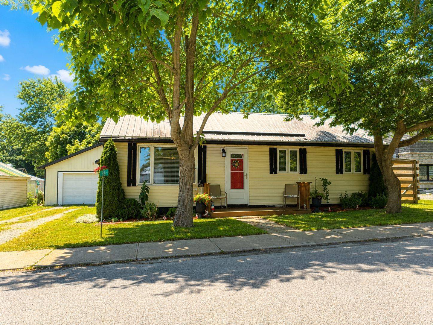 14 Bay AVE, Prince Edward County, ON K0K 1T0