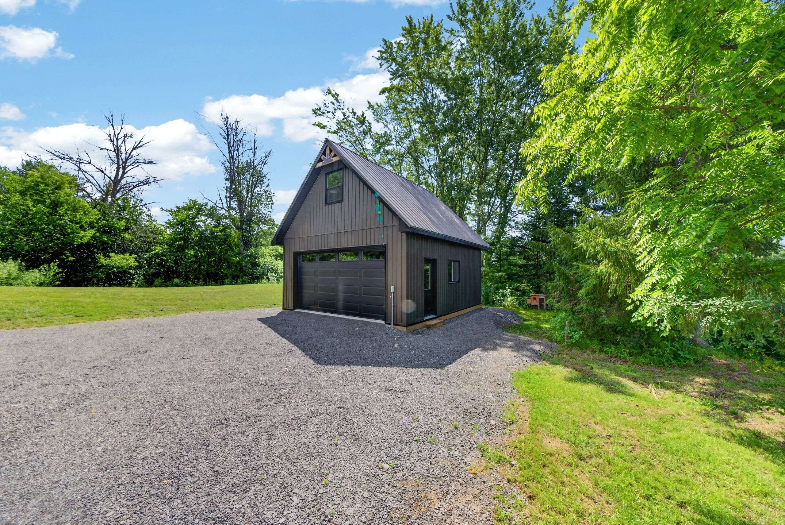 106 Long Point RD, Leeds And The Thousand Islands, ON K0E 1N0