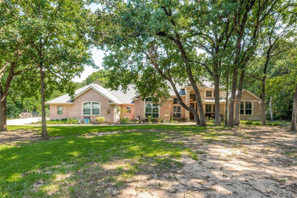 4401 Oak Shores Circle, Cross Roads, TX 76227