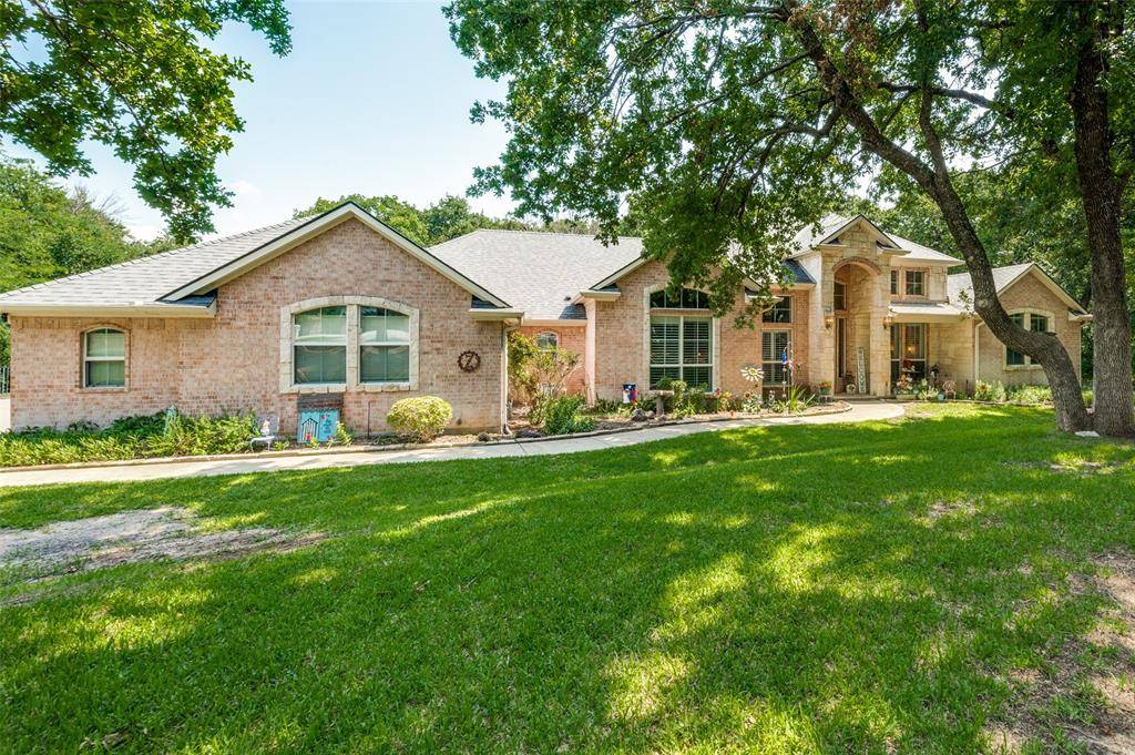 4401 Oak Shores Circle, Cross Roads, TX 76227
