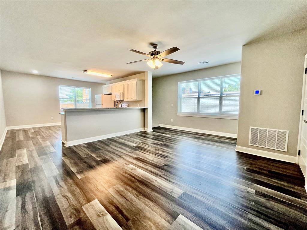311 S Locust Street #205, Denton, TX 76201