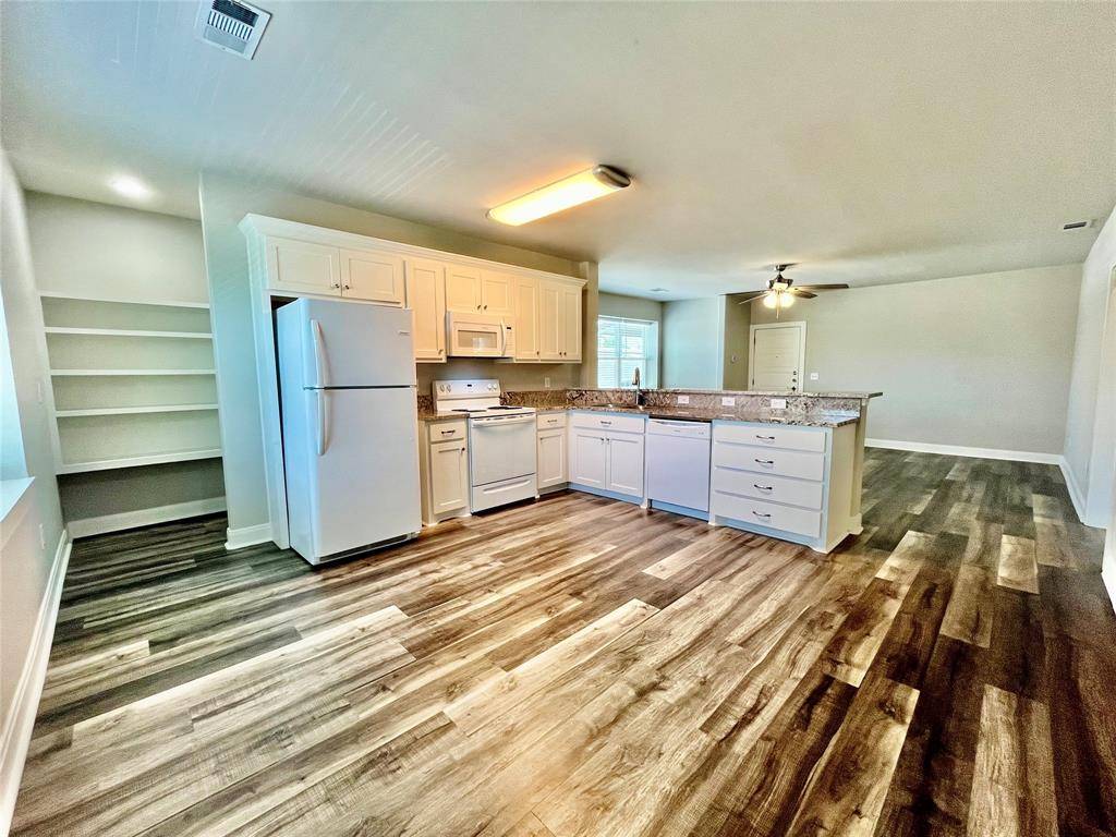 311 S Locust Street #205, Denton, TX 76201