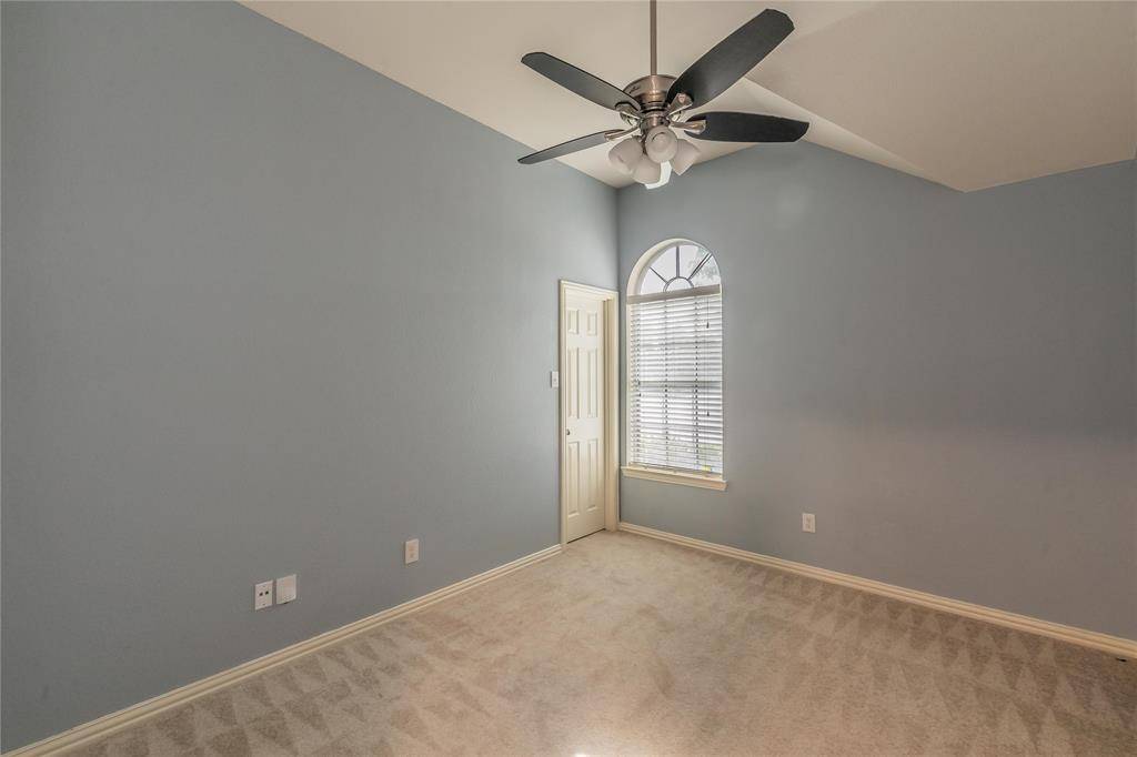 7801 Quiet Waters Drive, Arlington, TX 76016