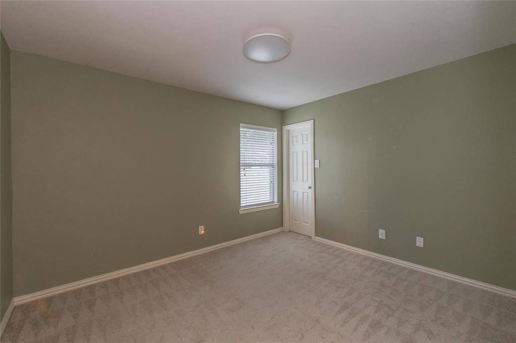 7801 Quiet Waters Drive, Arlington, TX 76016