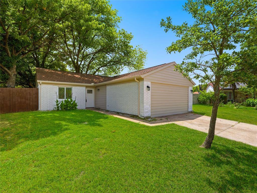 6400 Patino Court, Watauga, TX 76148