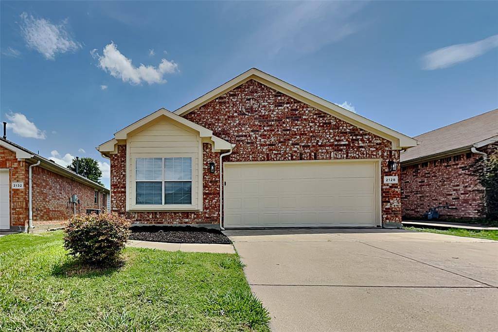 2128 Ingrid Lane, Fort Worth, TX 76131