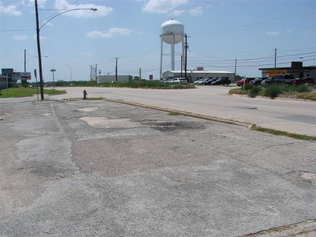 1604 E HWY 82, Gainesville, TX 76240