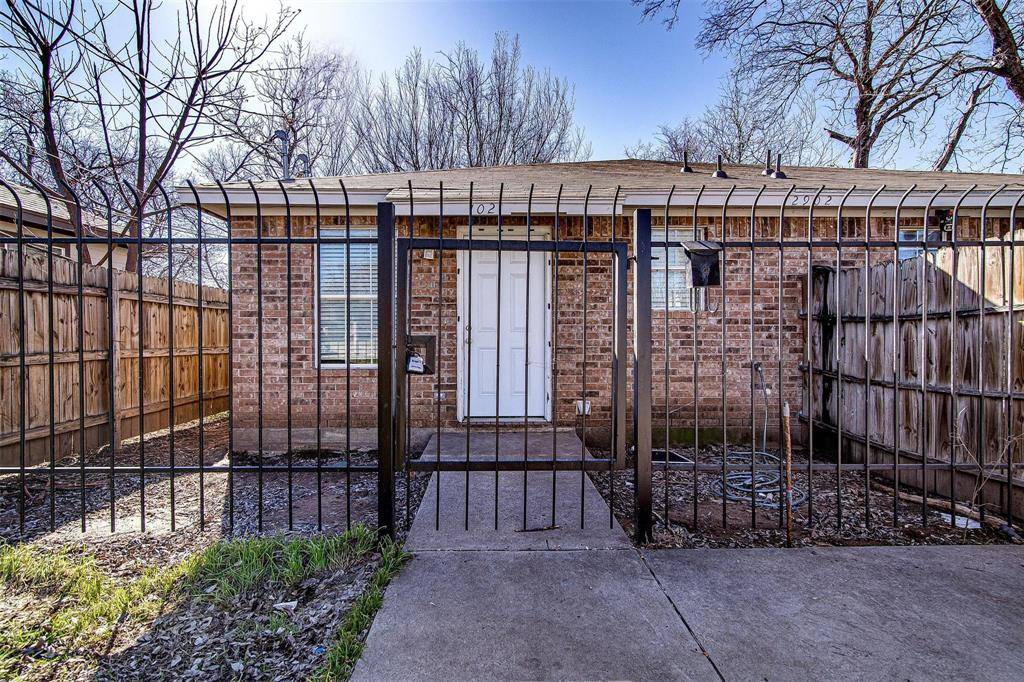 2902 Van Horn Avenue #100, Fort Worth, TX 76111