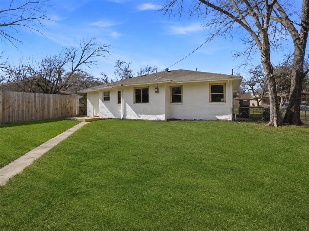 10322 Pinecrest Drive, Dallas, TX 75228