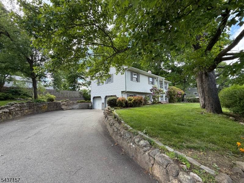 401 Canistear Rd, Vernon Twp., NJ 07460