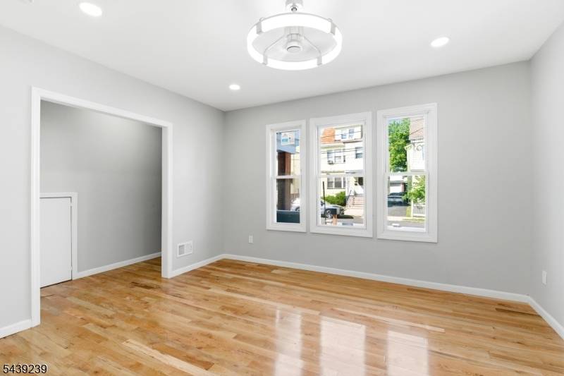 280 Conklin Ave, Hillside Twp., NJ 07205