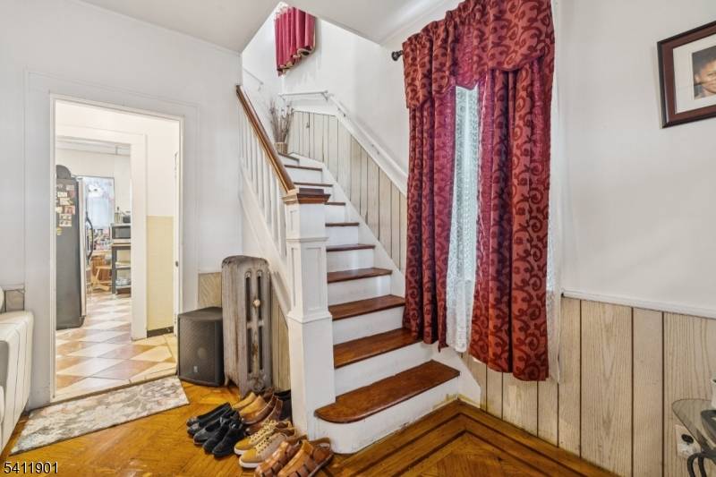 7 Wolf Pl, Irvington Twp., NJ 07111