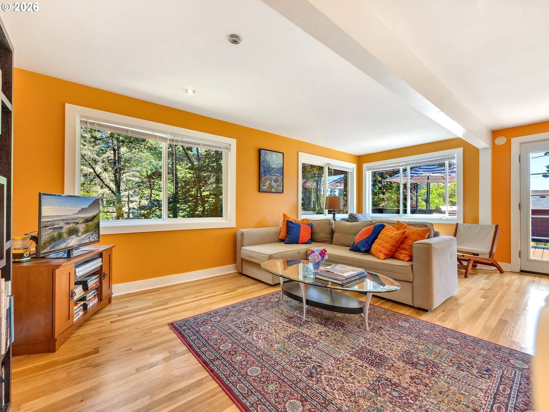 425 County RD, Manzanita, OR 97130