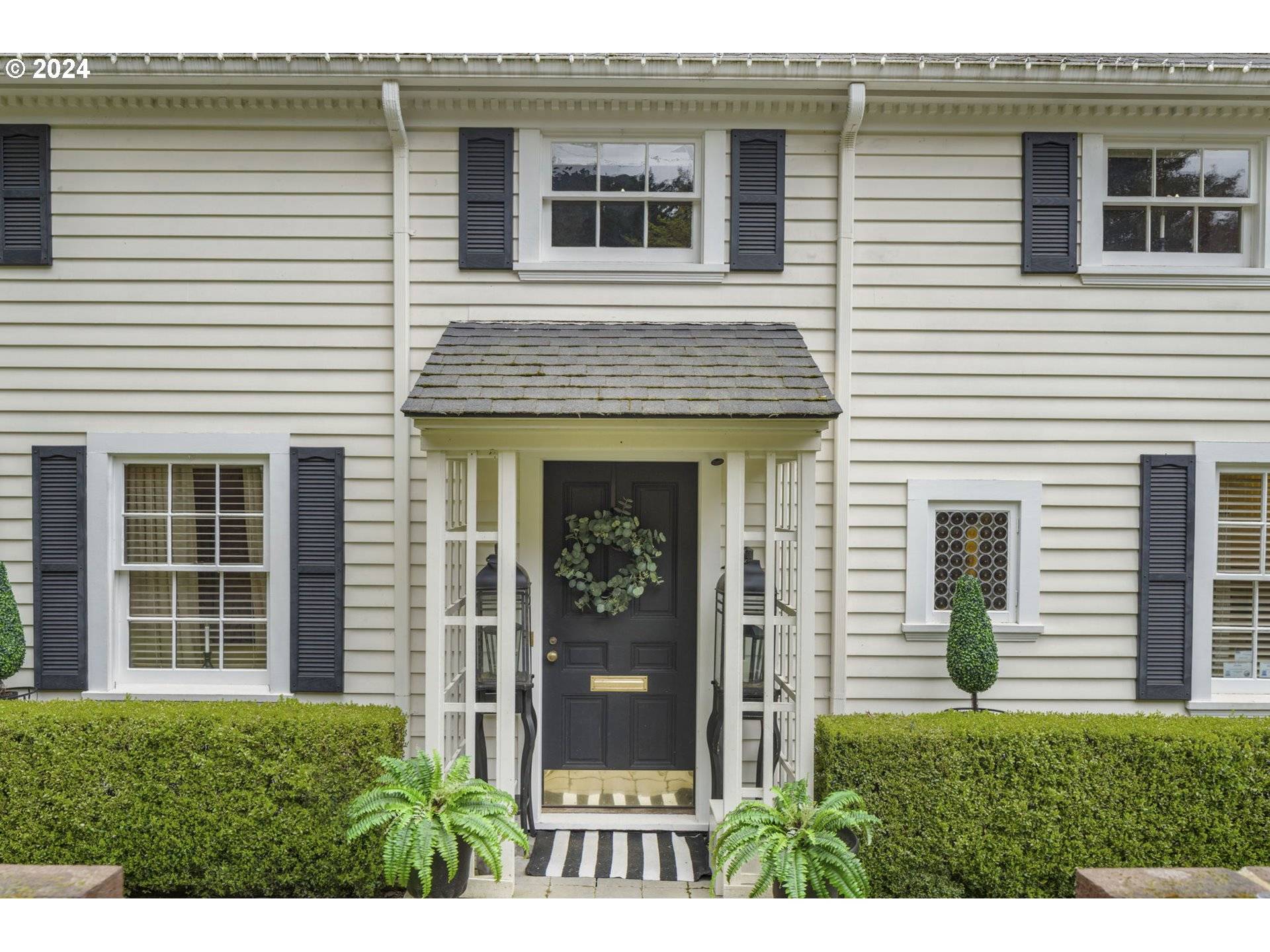 2271 SW MONTGOMERY DR, Portland, OR 97201