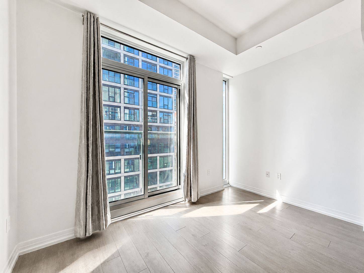251 Jarvis ST #1024, Toronto C08, ON M5B 0C3