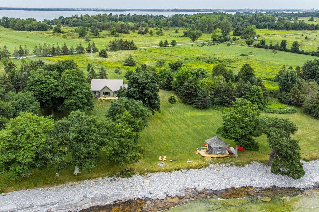 395 Nine Mile Point RD, Frontenac Islands, ON K0H 2Y0