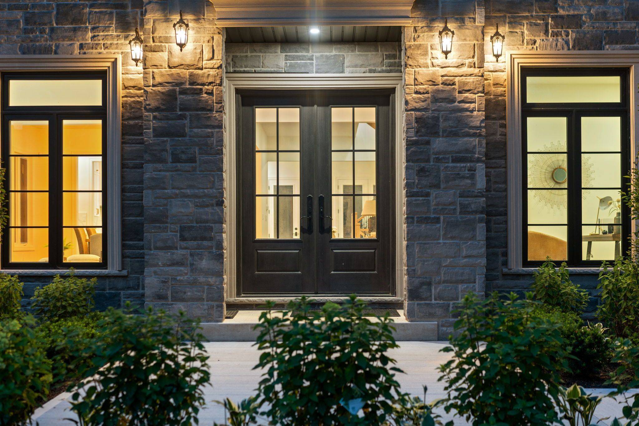 5 West Harris RD, Brant, ON N3T 5L4
