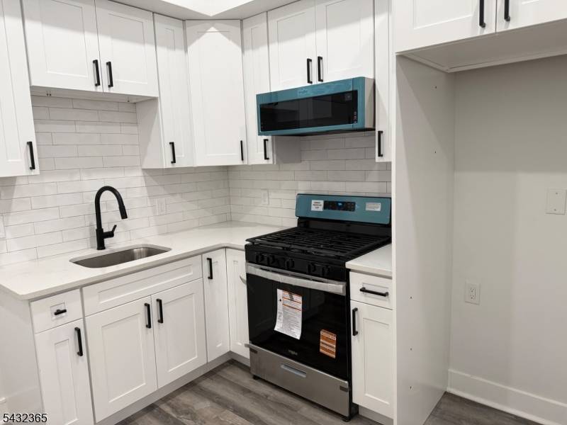 321 Jefferson Ave #1, Elizabeth City, NJ 07201