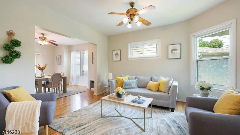 61 W Clay Ave, Roselle Park Boro, NJ 07204