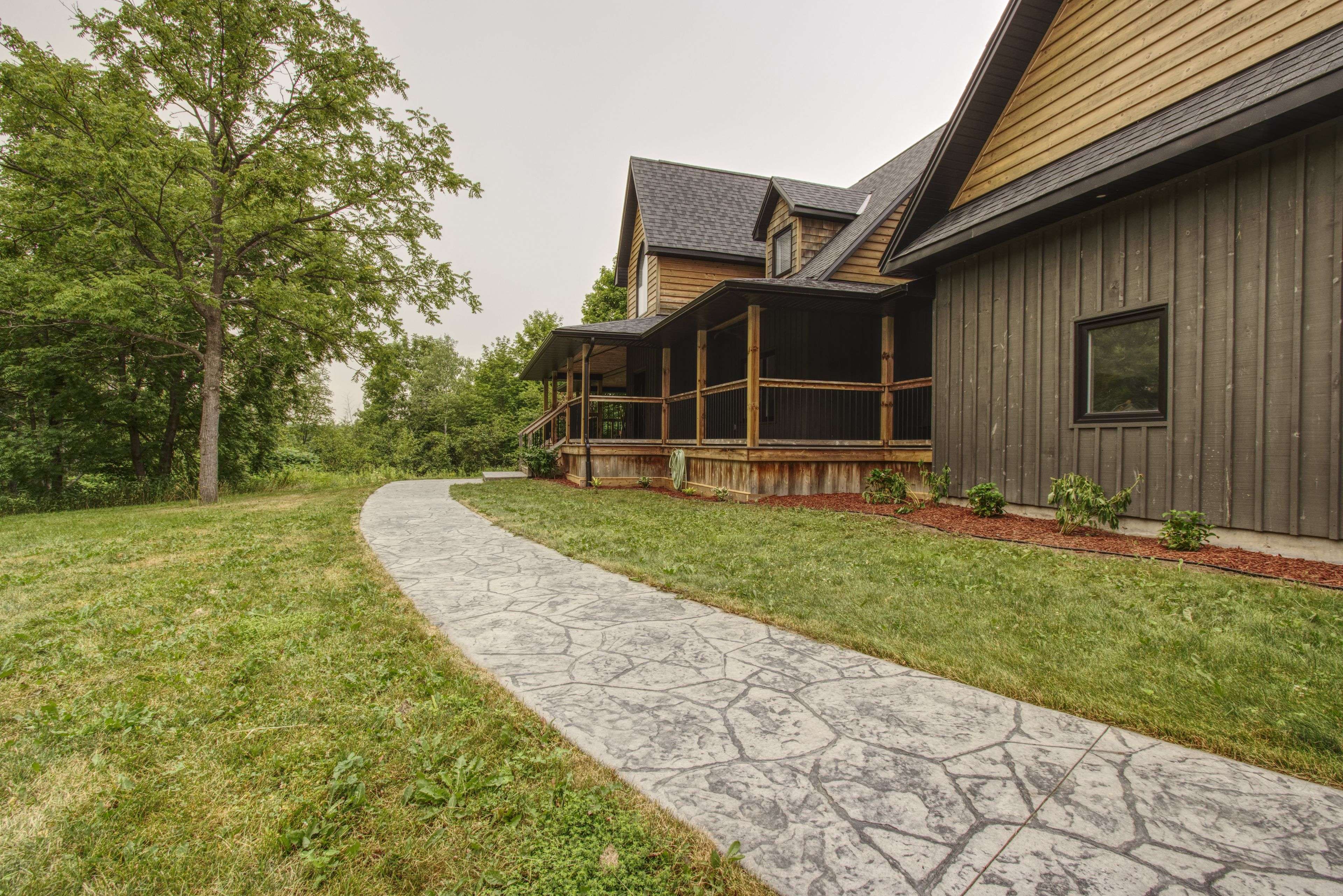 37 Bowen RD, Havelock-belmont-methuen, ON K0L 1Z0