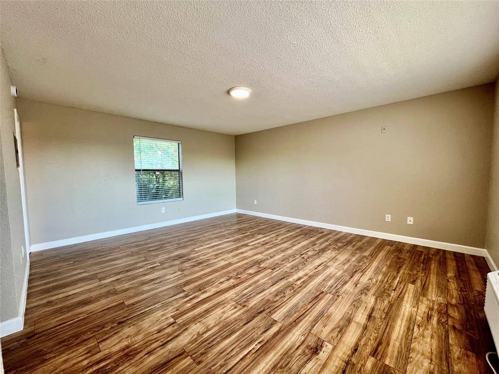 701 W Sycamore Street #205, Denton, TX 76201